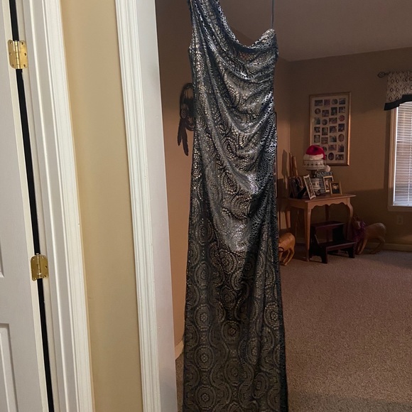 Prom Dress or formal dress - Picture 4 of 4